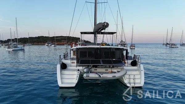 Lagoon 450  Flybridge - Yacht Charter Sailica