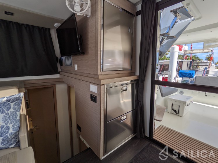 Lucia 40 - Yacht Charter Sailica