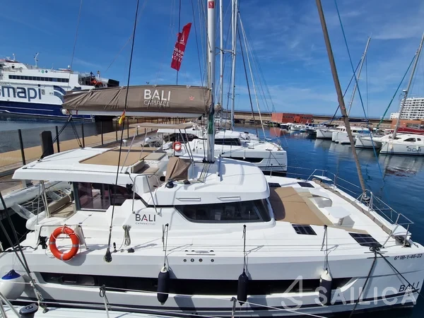 Bali Catspace - Yacht Charter Sailica