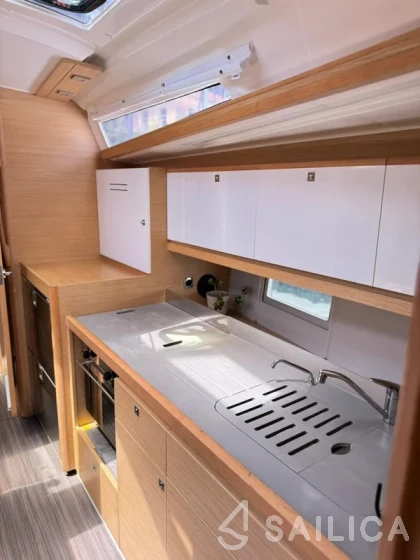 Dufour 390 - Yacht Charter Sailica