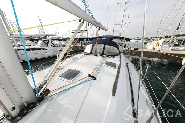 Sun Odyssey 45 - Yacht Charter Sailica