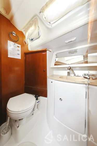 Sun Odyssey 45 - Yacht Charter Sailica