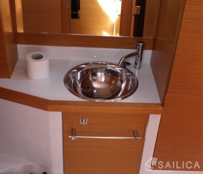 Sun Odyssey 43  - Yacht Charter Sailica