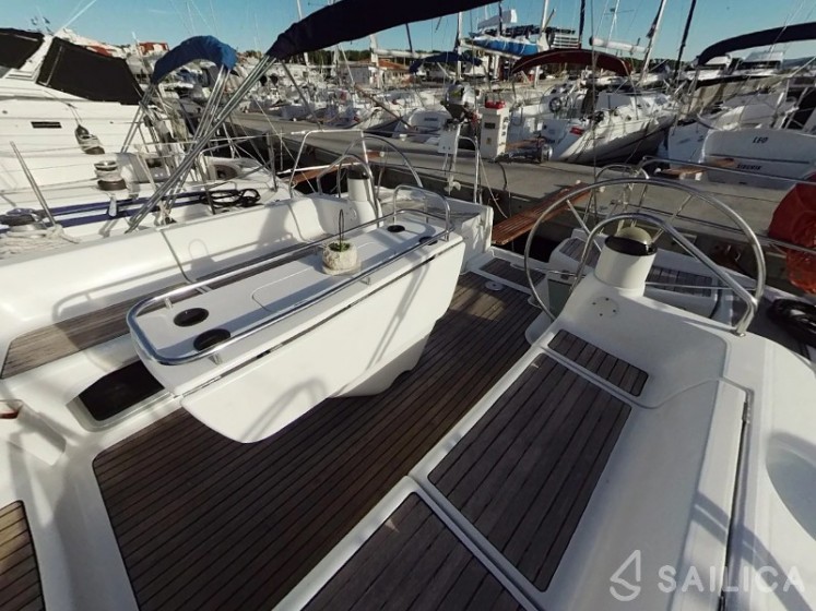 Sun Odyssey 43  - Yacht Charter Sailica