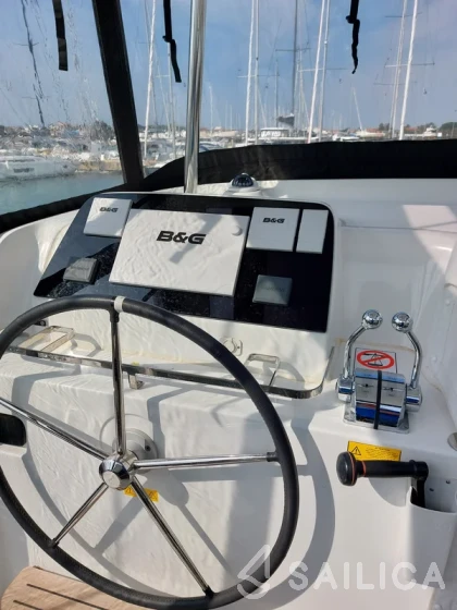 Lagoon 42 - Yacht Charter Sailica