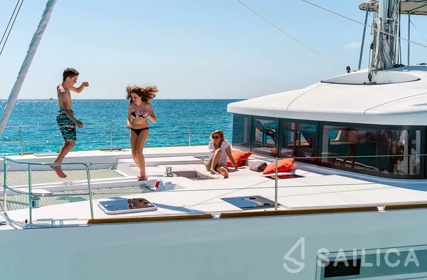 Lagoon 52 - Yacht Charter Sailica