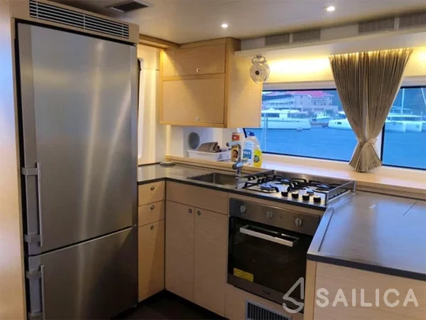 Lagoon 52 - Yacht Charter Sailica