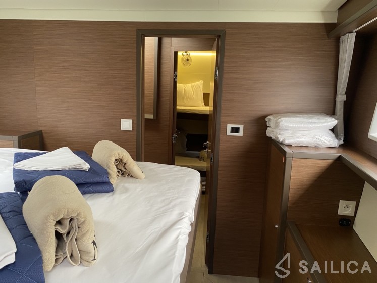 Lagoon 52F - Yacht Charter Sailica