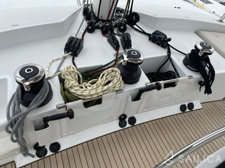 Lagoon 52F - Yacht Charter Sailica