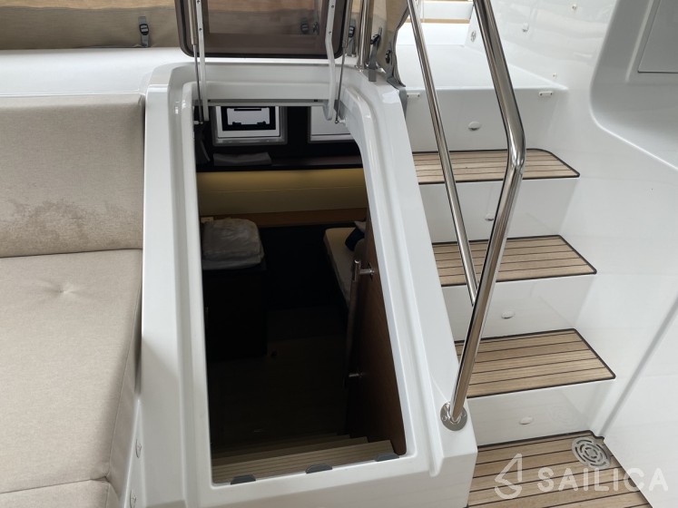 Lagoon 52F - Yacht Charter Sailica