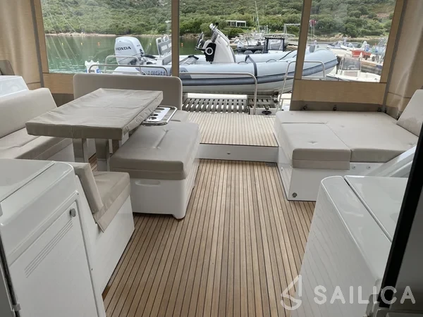 Lagoon 52F - Yacht Charter Sailica