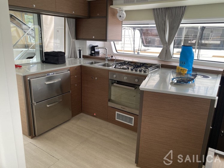 Lagoon 52F - Yacht Charter Sailica