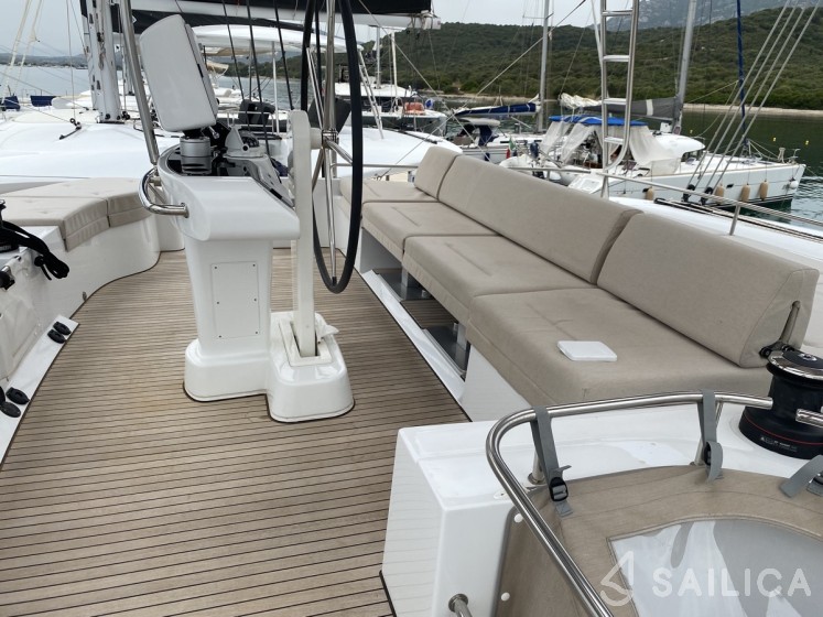 Lagoon 52F - Yacht Charter Sailica
