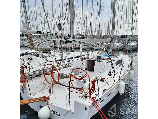 Elan 350 - Yacht Charter Sailica