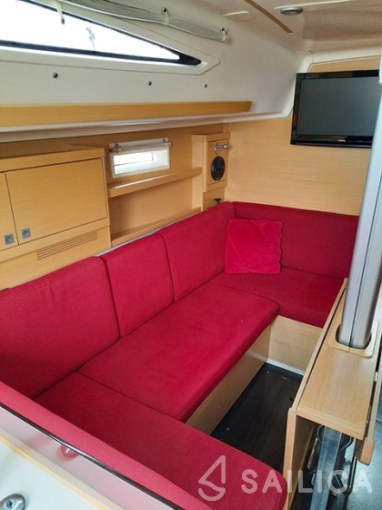 Elan 350 - Yacht Charter Sailica