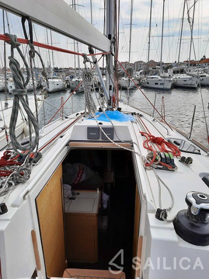 Elan 350 - Yacht Charter Sailica