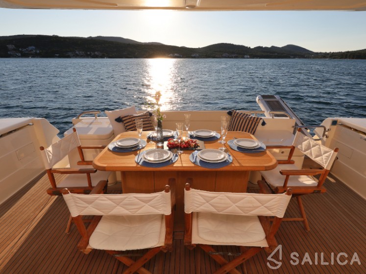 Ferretti 681 - Yacht Charter Sailica