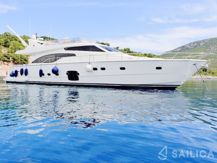 Ferretti 681 - Yacht Charter Sailica