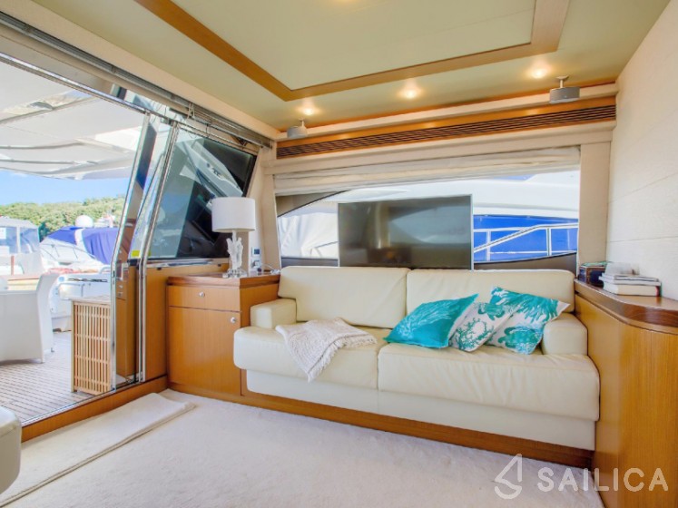 Ferretti 681 - Yacht Charter Sailica
