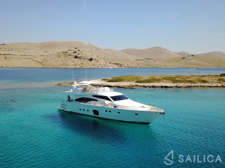 Ferretti 681 - Yacht Charter Sailica