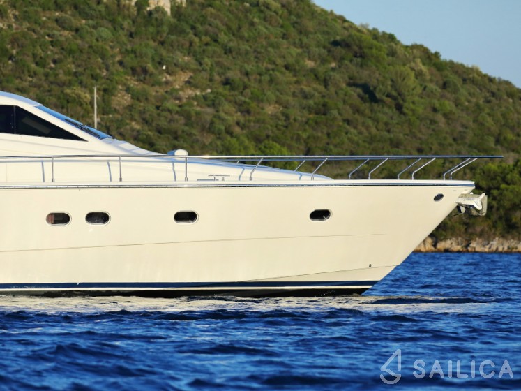 Ferretti 681 - Yacht Charter Sailica