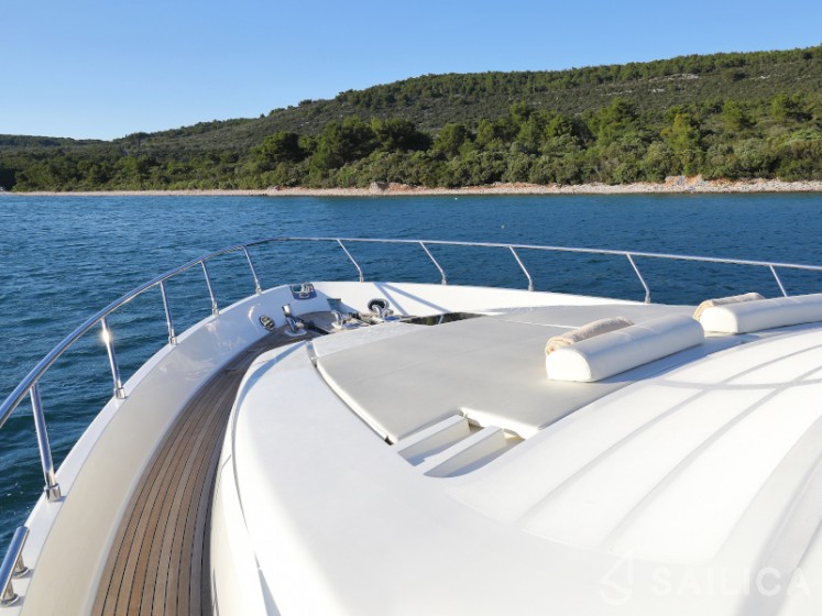 Ferretti 681 - Yacht Charter Sailica