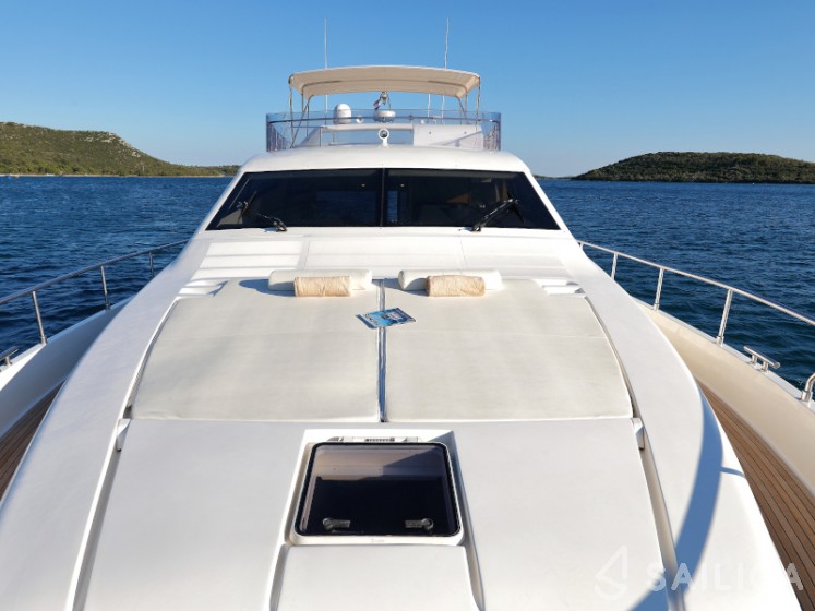 Ferretti 681 - Yacht Charter Sailica