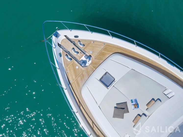 Ferretti 681 - Yacht Charter Sailica