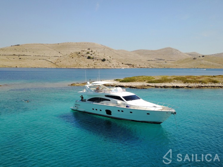 Ferretti 681 - Yacht Charter Sailica