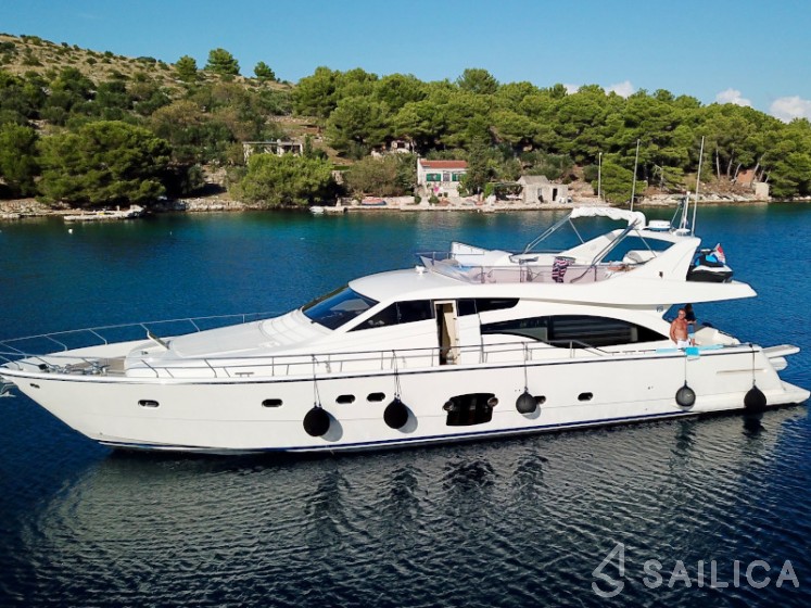 Ferretti 681 - Yacht Charter Sailica