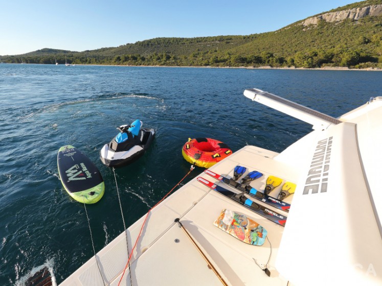 Ferretti 681 - Yacht Charter Sailica