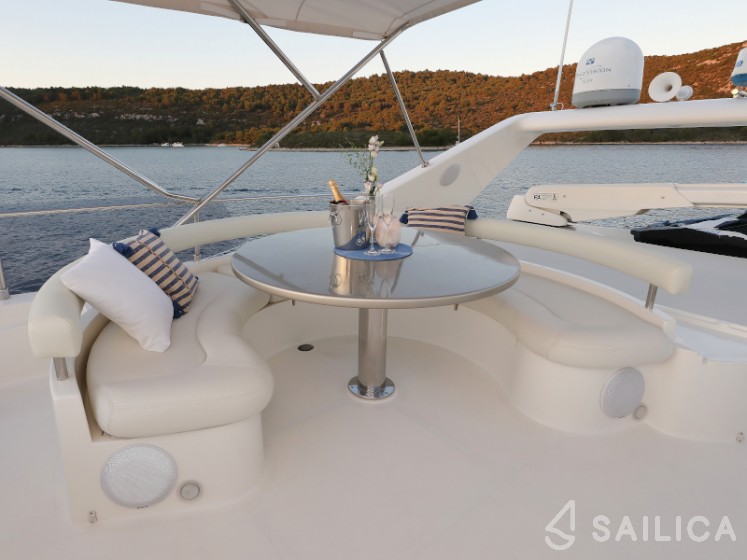 Ferretti 681 - Yacht Charter Sailica