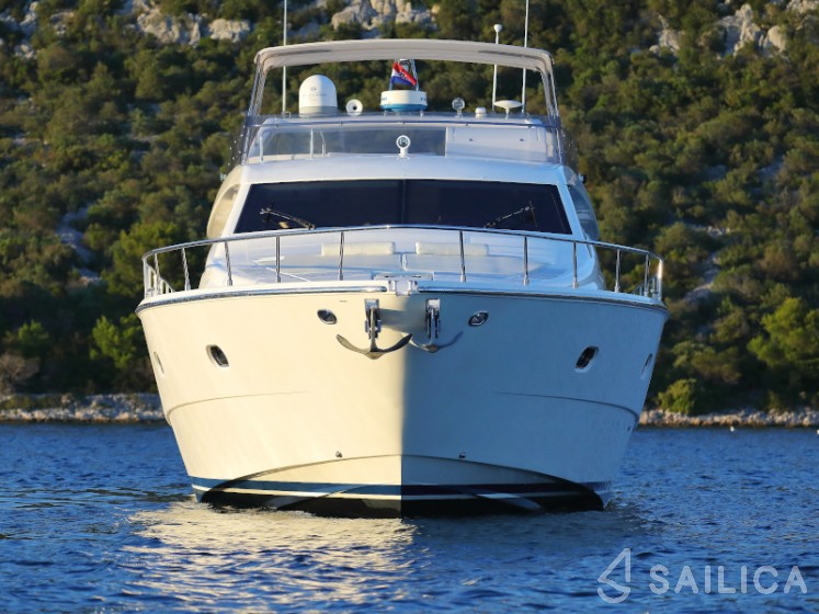 Ferretti 681 - Yacht Charter Sailica
