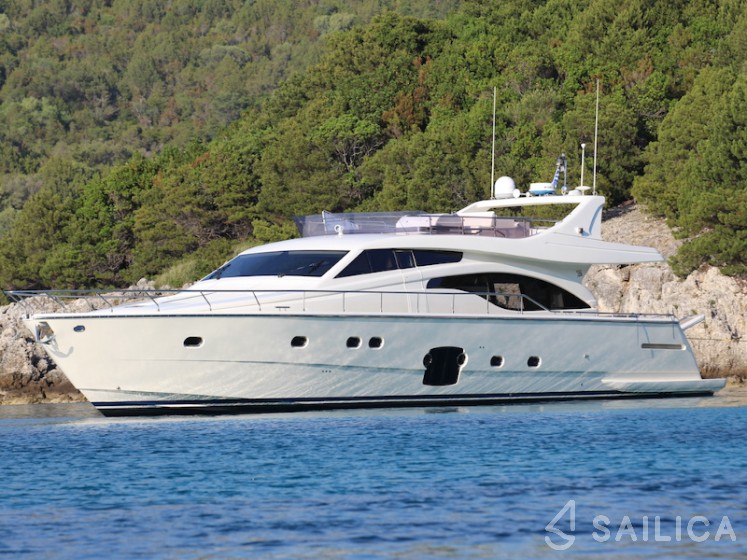 Ferretti 681 - Yacht Charter Sailica