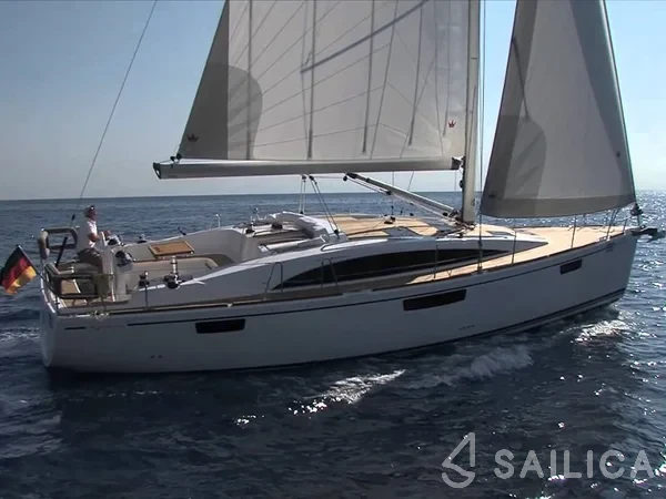 Bavaria C42 - Yacht Charter Sailica