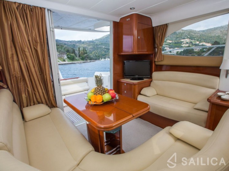 Prestige 36 - Yacht Charter Sailica