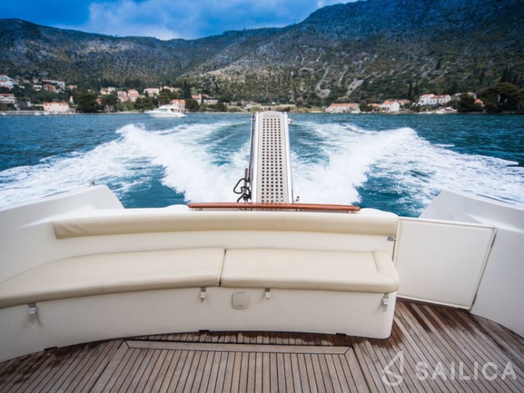 Prestige 36 - Yacht Charter Sailica