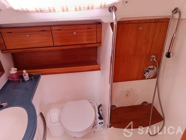 Bavaria 46 Cruiser - Yacht Charter Sailica