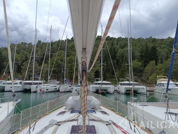 Bavaria 46 Cruiser - Yacht Charter Sailica