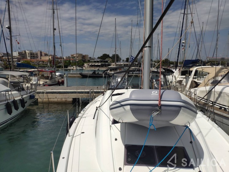 Jeanneau 51 - Yacht Charter Sailica
