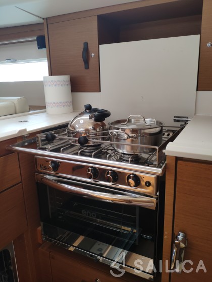 Jeanneau 51 - Yacht Charter Sailica