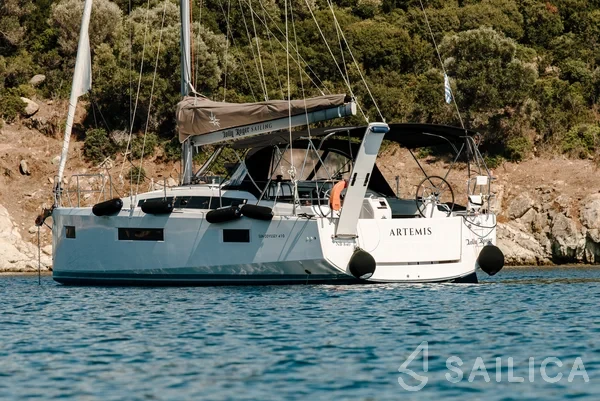 Sun Odyssey 410 - Yacht Charter Sailica