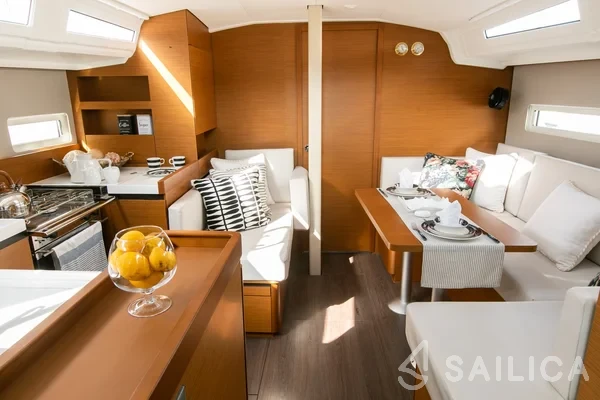 Sun Odyssey 410 - Yacht Charter Sailica