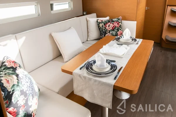Sun Odyssey 410 - Yacht Charter Sailica