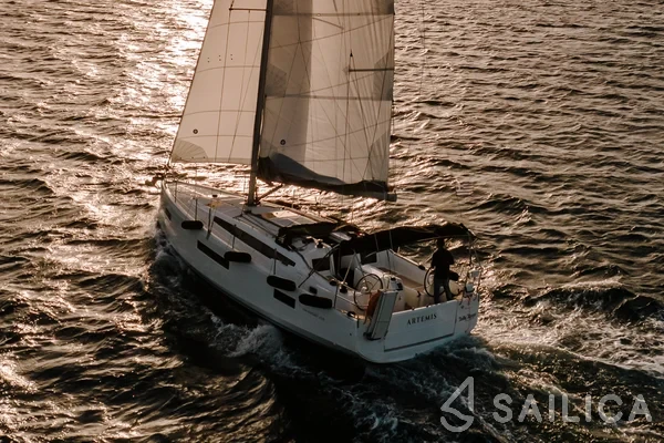 Sun Odyssey 410 - Yacht Charter Sailica