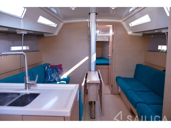More 40 - Yacht Charter Sailica