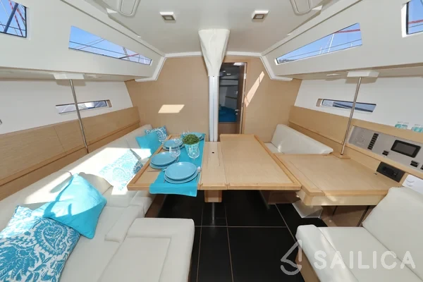 More 40 - Yacht Charter Sailica