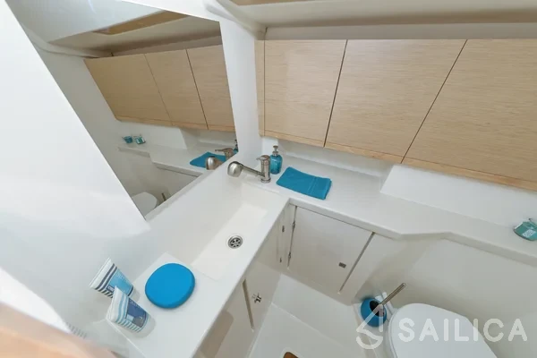 More 40 - Yacht Charter Sailica