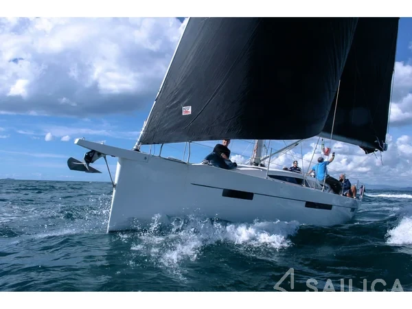 More 40 - Yacht Charter Sailica