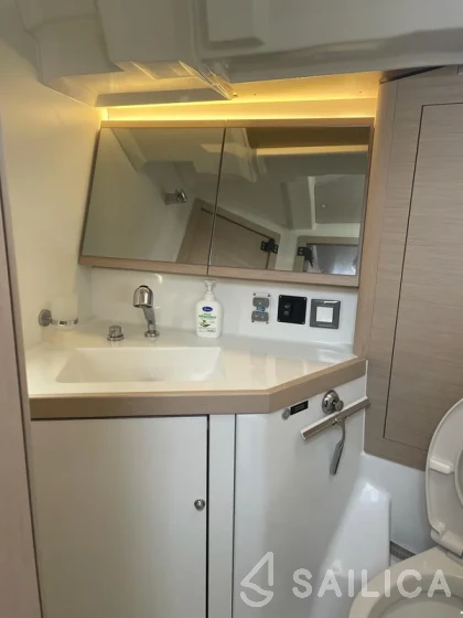 Oceanis 46.1 - Yacht Charter Sailica